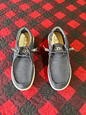 Hey Dude Wally Sox Men's Navy Grey Shoes, Size 9